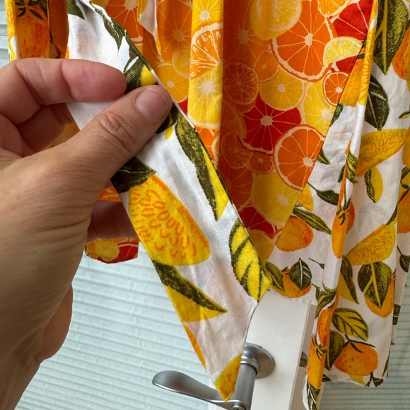 Never Fully Dressed - Picture 5 of 7